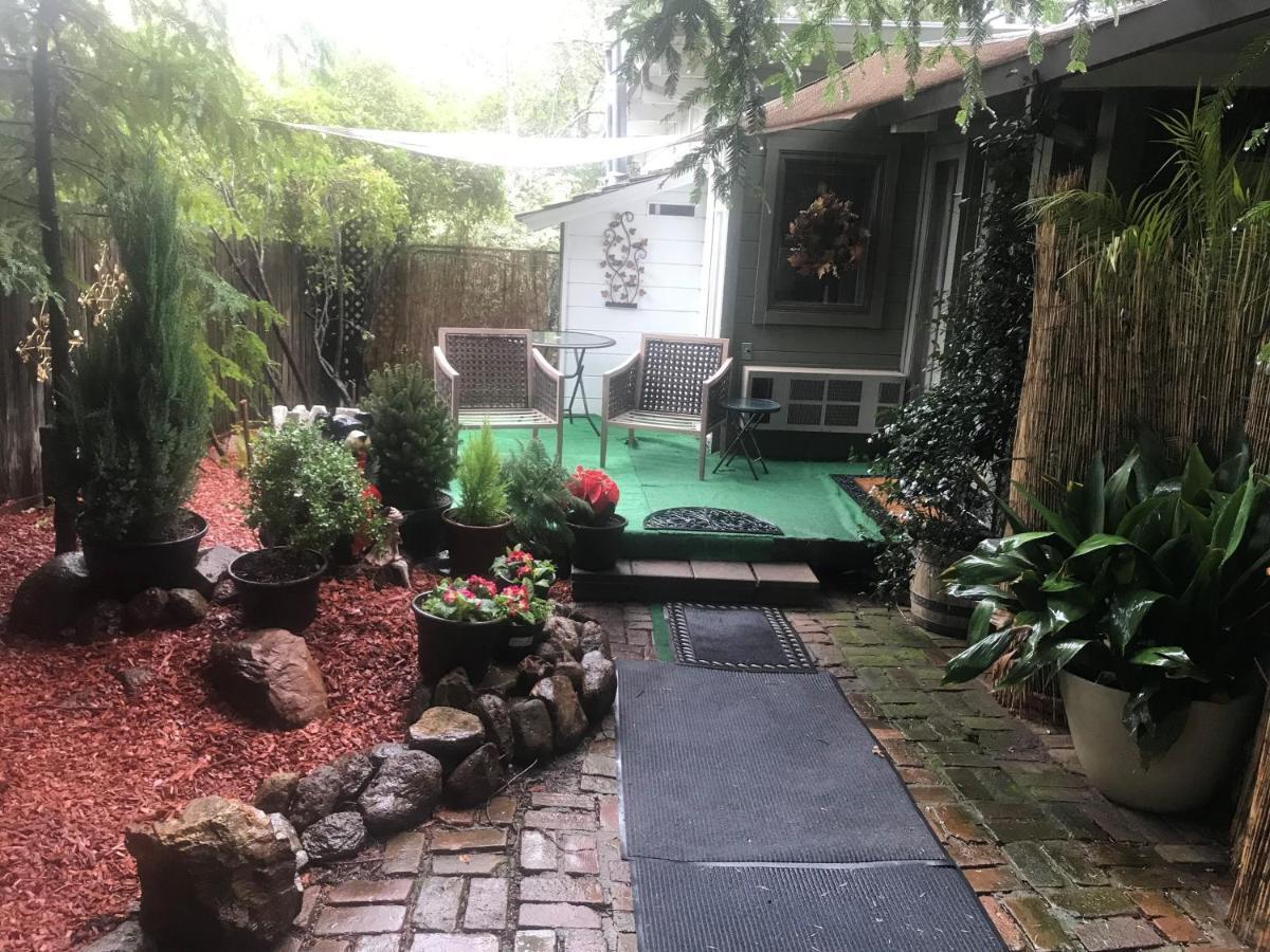 Foothill House 4*